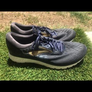 brooks beast 17 mens pink